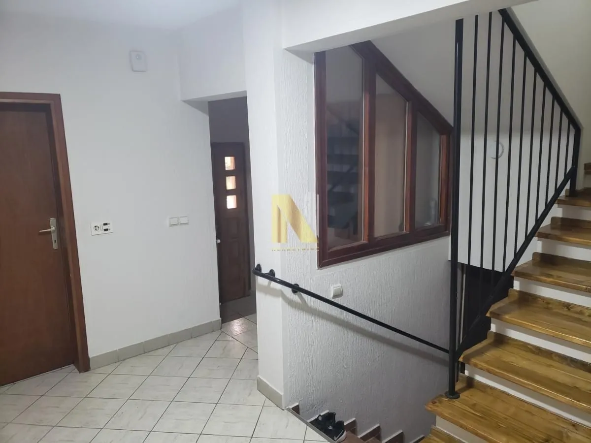 Prodaja, kuća, 350m², Sremska Kamenica, Petrovaradin