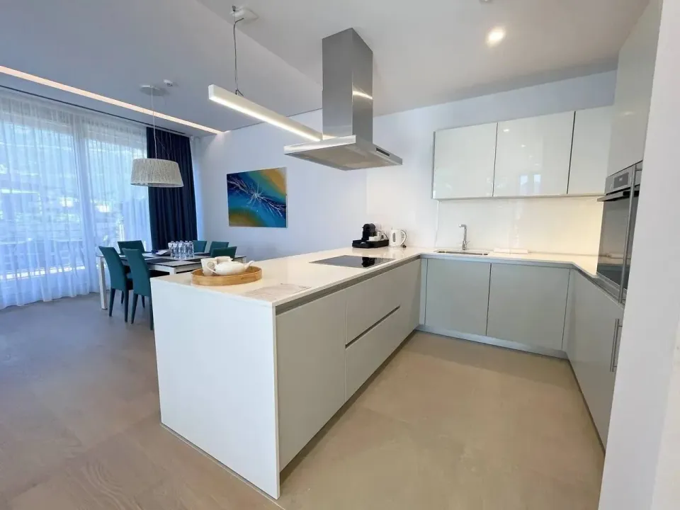 Sale, three bedroom apartment, 200m², Budva, Crna Gora