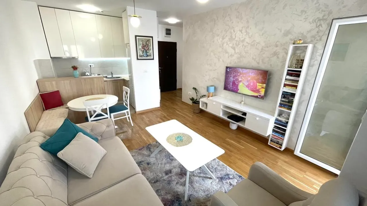 Rent, one bedroom apartment, 45m², City Kej, Podgorica