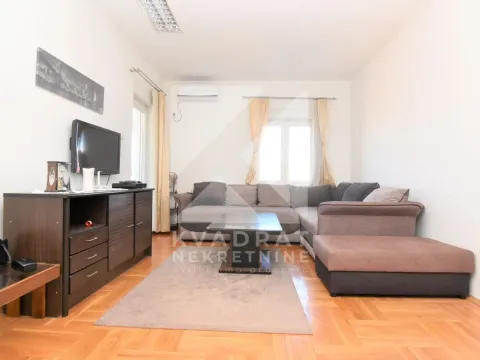 Izdavanje, jednosoban stan, 43m2, Stari Aerodrom, Podgorica Izdavanje, jednosoban stan, 43m2, Stari Aerodrom, Podgorica