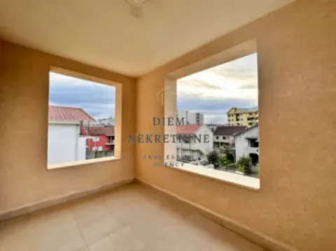 Izdavanje, jednosoban stan, 45m², Stari Aerodrom, Podgorica - image 8