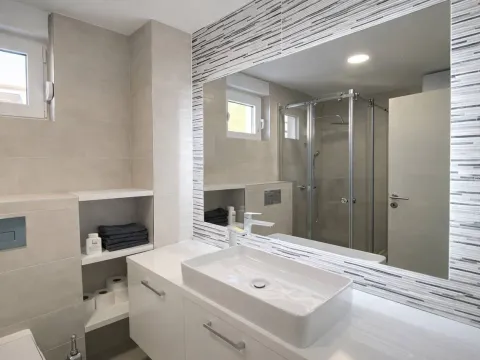 Prodaja, dvosoban stan, 55m², Budva okolina, Budva - image 7