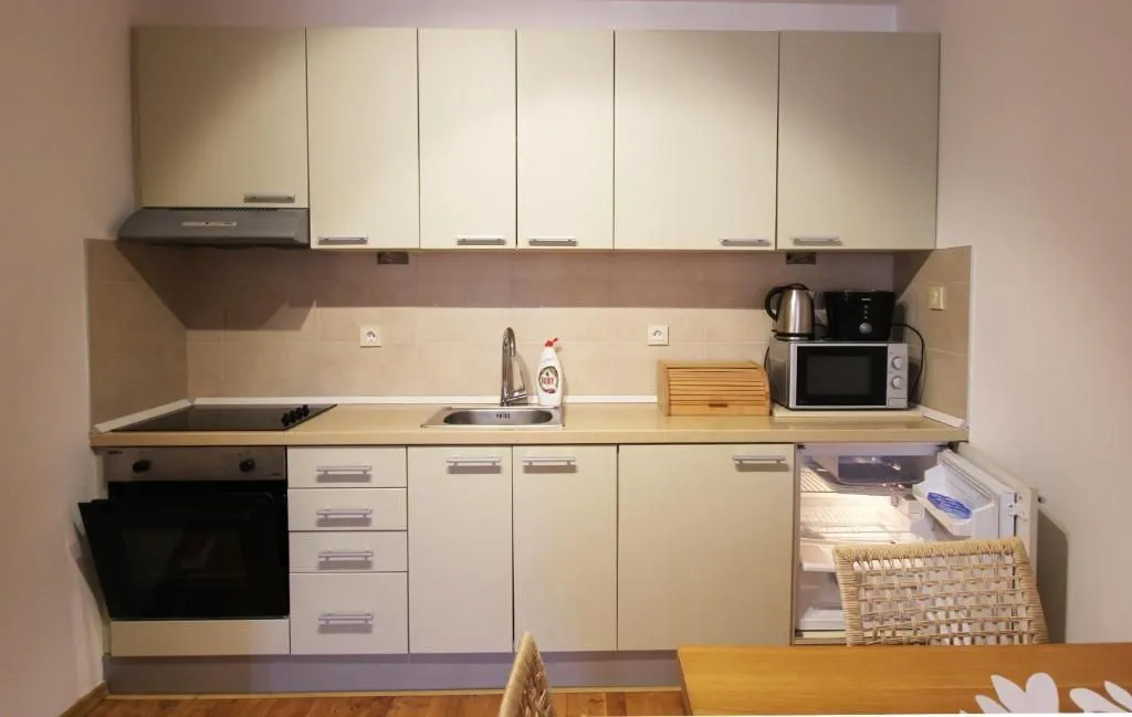Rent, two bedroom apartment, 70m², Pržno, Budva