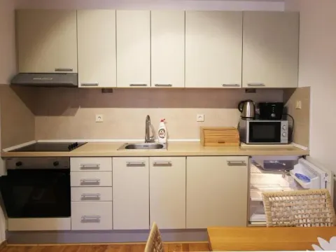 Rent, two bedroom apartment, 70m², Pržno, Budva - image 10