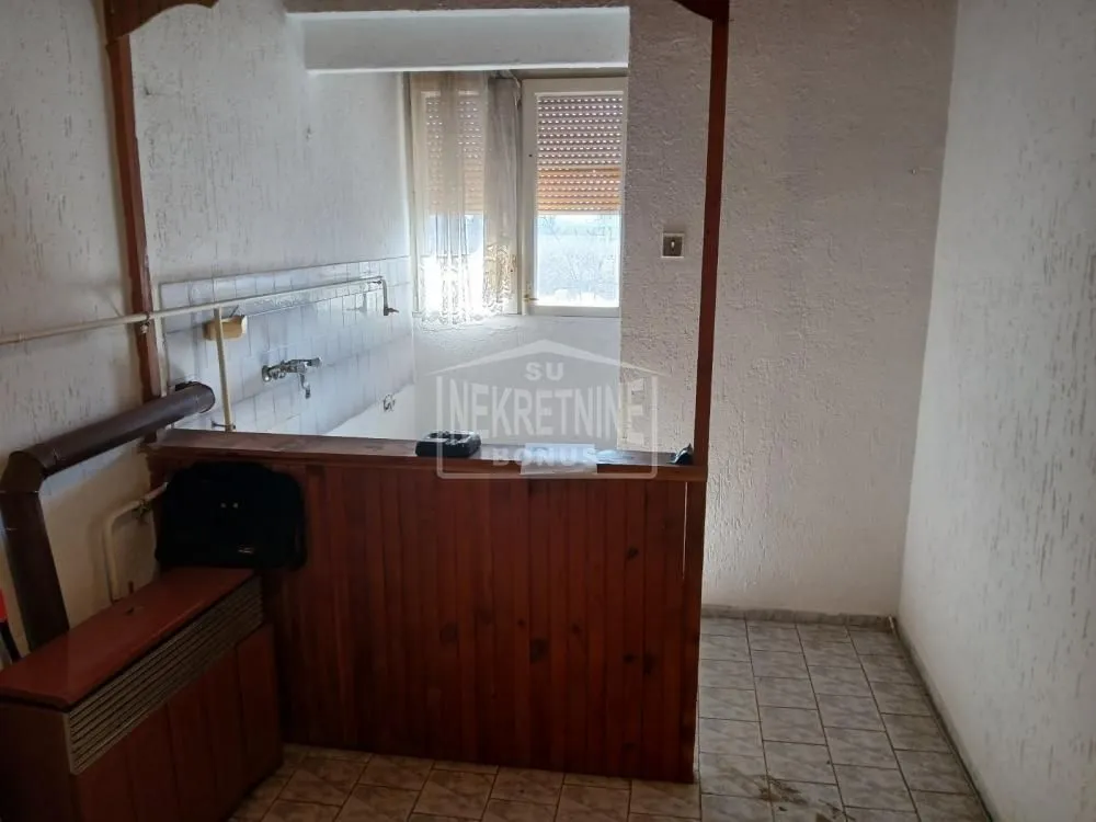 Prodaja, dvosoban stan, 52m², Kertvaroš, Subotica