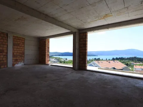 Prodaja, garsonjera, 27m², Tivat, Crna Gora - image 4