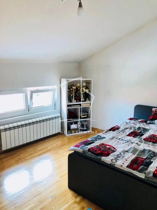 Sale, four bedroom apartment, 124m², Uciteljsko Naselje, Zvezdara Sve Podlokacije