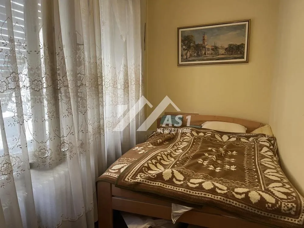 Prodaja, trosoban stan, 80m², Centar, Novi Sad