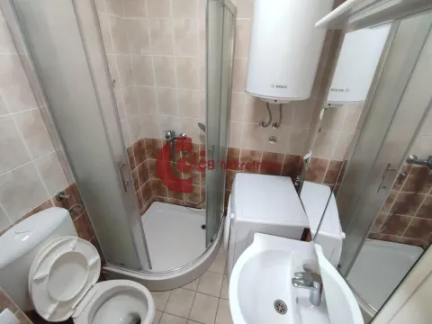 Izdavanje, jednosoban stan, 29m², Centar, Subotica - image 3