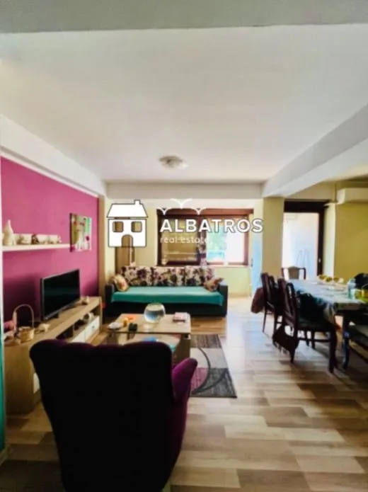 Prodaja, dvosoban stan, 73m², Makedonsko naselje, Bar