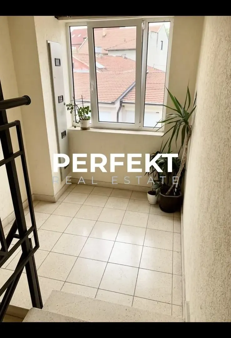 Prodaja, trosoban stan, 79m², Centar, Pančevo