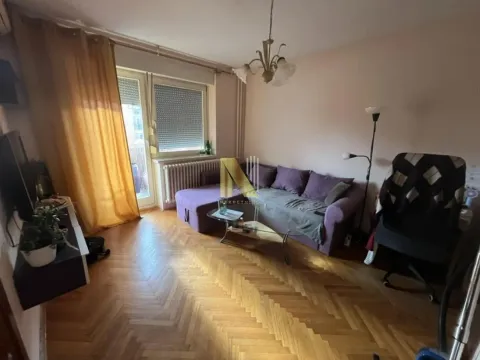 Stan in Bulevar Oslobodjenja