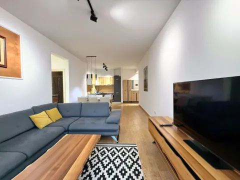 Sale, two bedroom apartment, 81m², Bečići, Budva - image 1