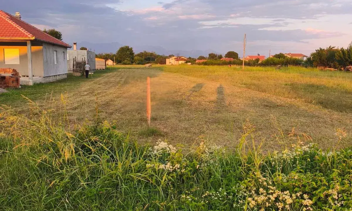 Sale, land lot, 930m², Zeta, Podgorica