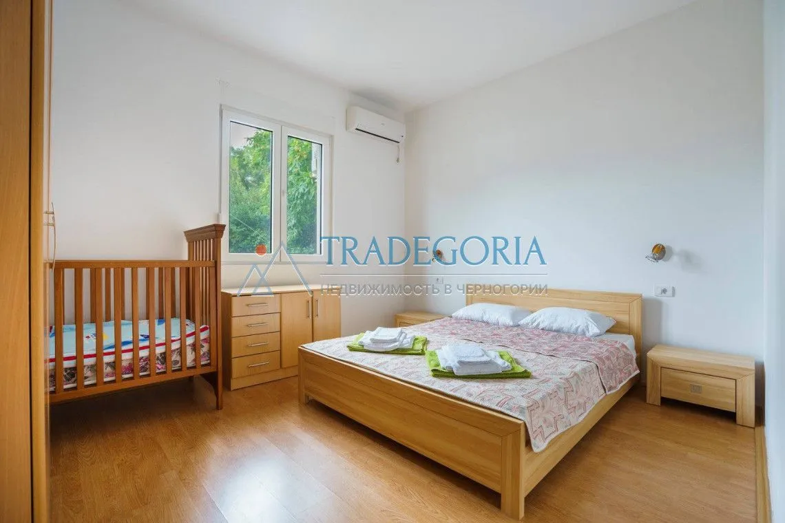 Prodaja, kuća, 470m², Koštanjica, Bar