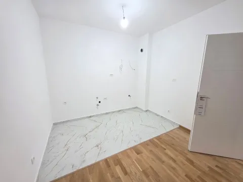 Prodaja, jednosoban stan, 57m², Zagorič, Podgorica - image 4