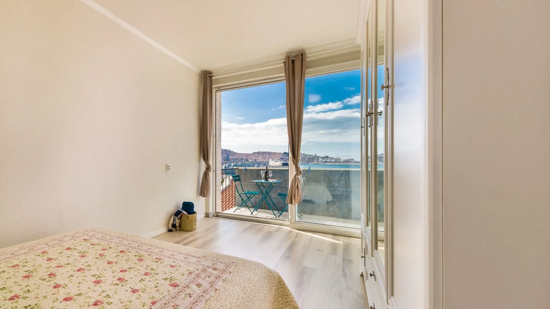Rent, two bedroom apartment, 58m², Centar, Bar