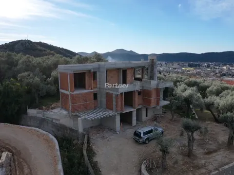 Sale, house, 400m², Bar, Crna Gora