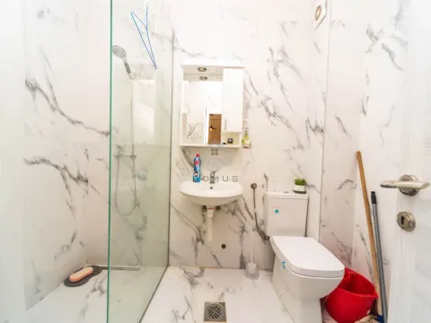 Rent, one bedroom apartment, 37m², Krivi Most, Podgorica - image 7
