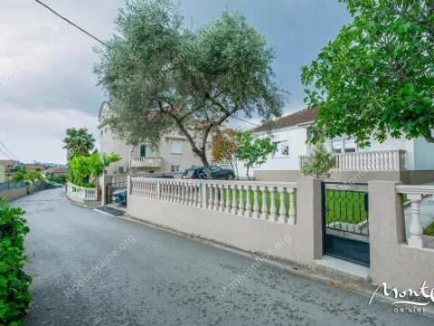 Sale, house, 118m², Tivat, Crna Gora - image 15