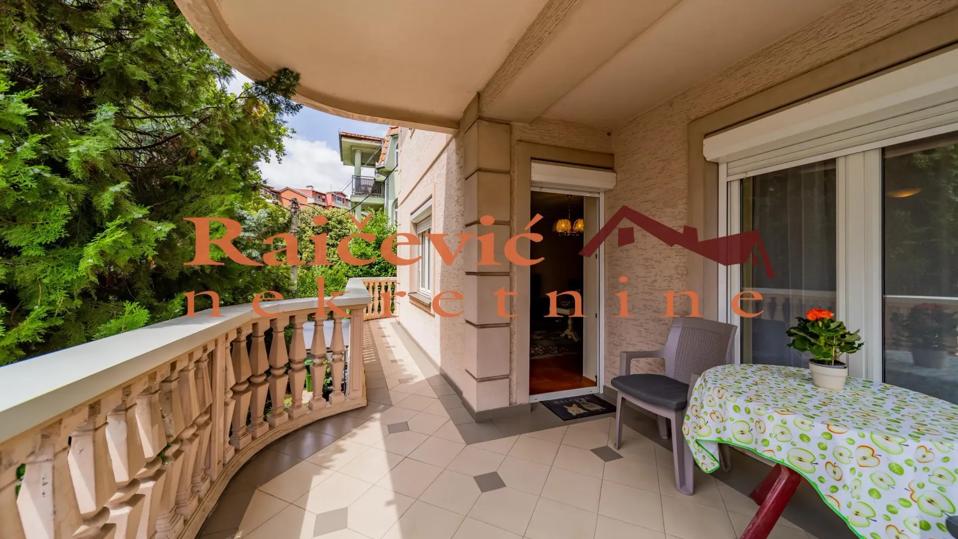 Prodaja, trosoban stan, 127m², Zvezdara Sve Podlokacije, Beograd
