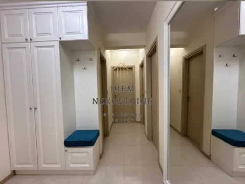 Izdavanje, dvosoban stan, 68m², City Kvart, Podgorica - image 18