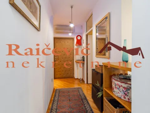 Prodaja, trosoban stan, 75m², Senjak, Beograd - image 19