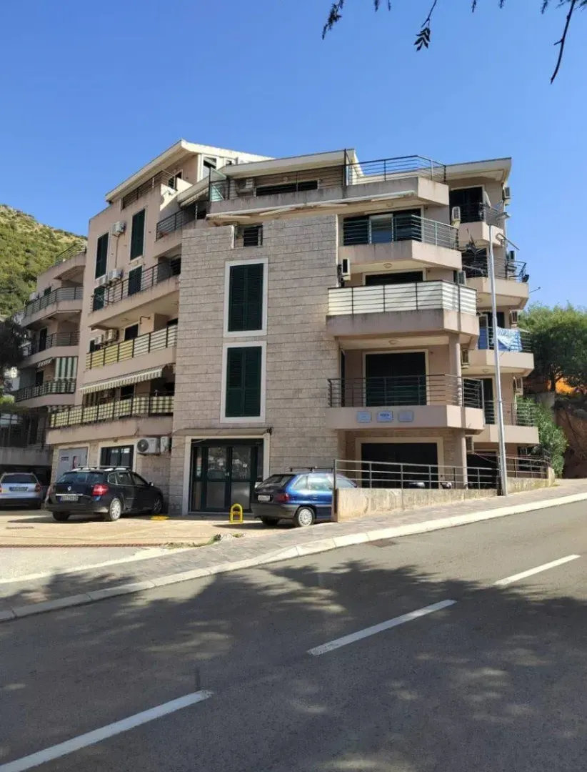 Prodaja, stan, 61m², Petrovac, Budva