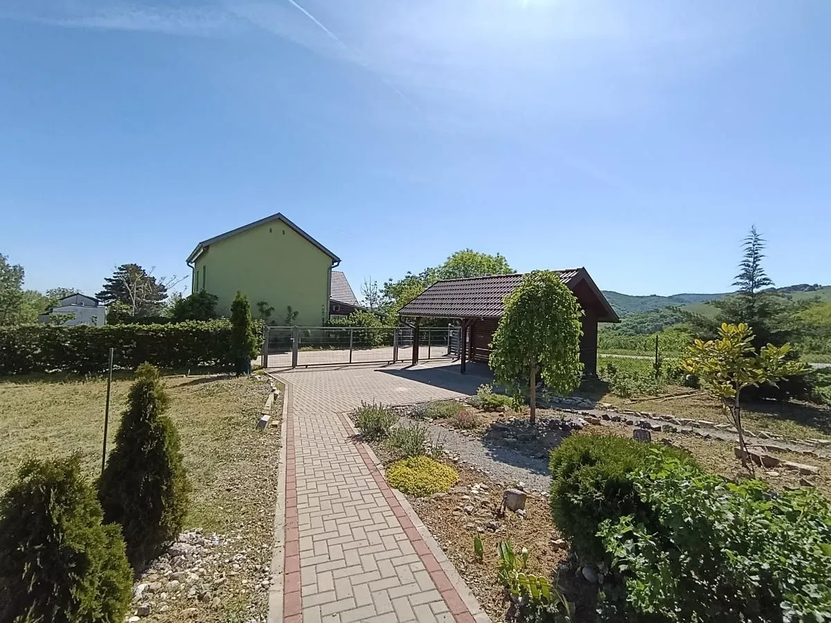 Prodaja, kuća, 147m², Beočin, Srbija