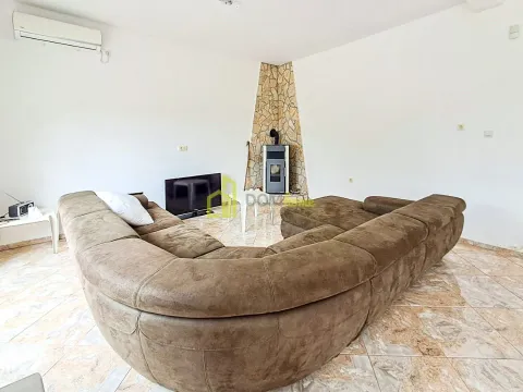 Prodaja, kuća, 130m², Bar, Crna Gora - image 20