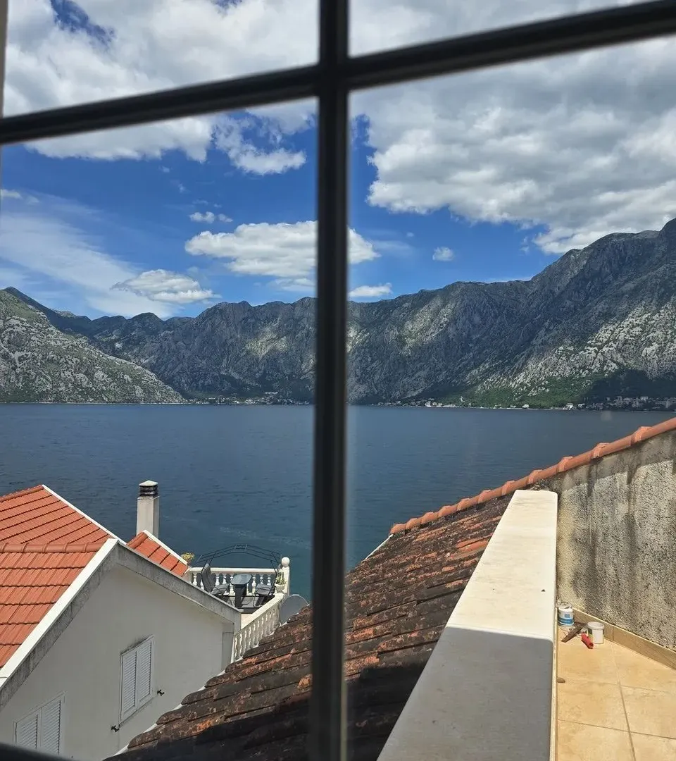 Prodaja, jednosoban stan, 54m², Prčanj, Kotor