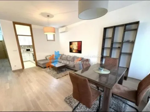 Izdavanje, trosoban stan, 70m², Vračar Sve Podlokacije, Beograd - image 8