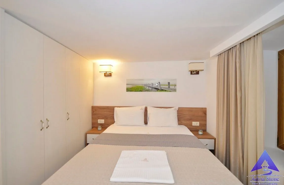 Prodaja, jednosoban stan, 52m², Grad, Kotor