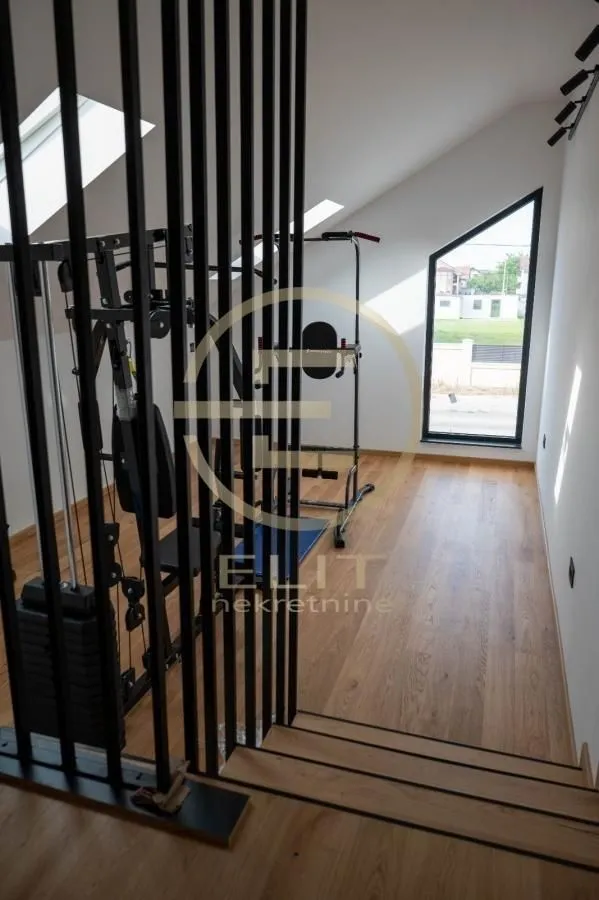 Prodaja, kuća, 143m², Veternik, Novi Sad Sve Podlokacije