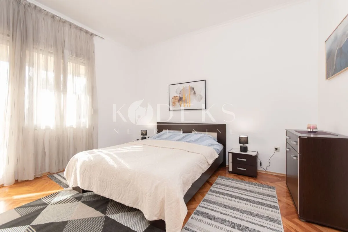 Prodaja, dvosoban stan, 92m², Centar, Podgorica
