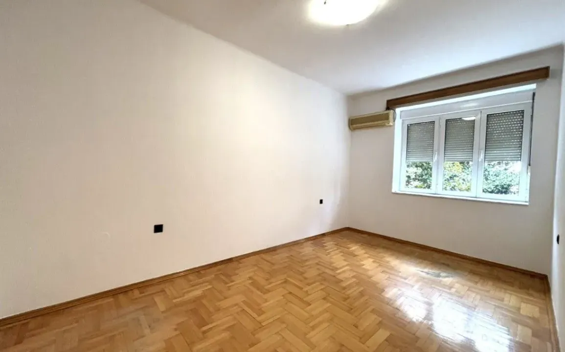 Rent, office space, 60m², Centar, Podgorica