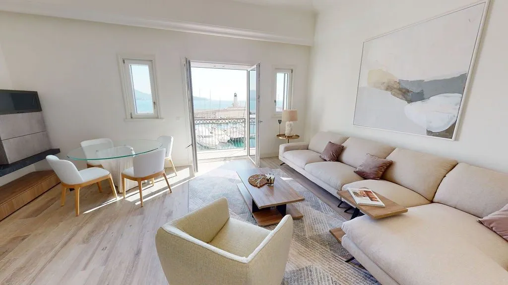 Prodaja, dvosoban stan, 74m², Tivat, Crna Gora