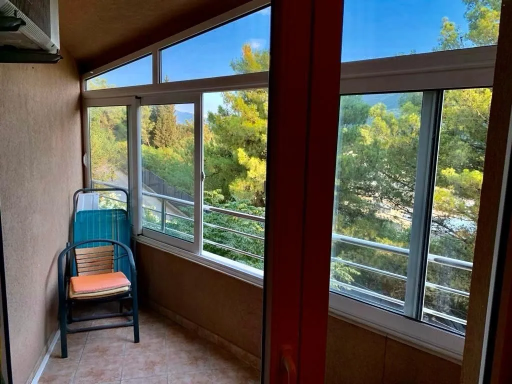 Prodaja, dvosoban stan, 73m², Đenovići, Herceg Novi
