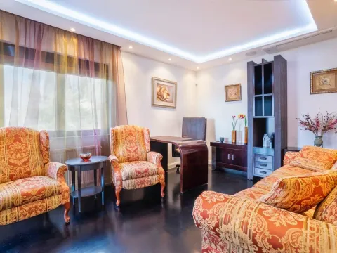 Sale, house, 355m², Budva, Crna Gora - image 16