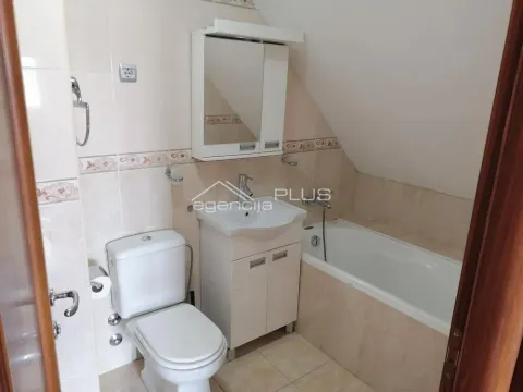 Izdavanje, kuća, 250m², Savski Venac, Beograd - image 17