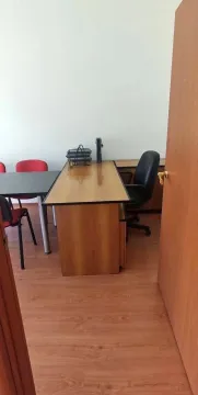 Rent, office space, 28m², Stari Aerodrom, Podgorica - image 1