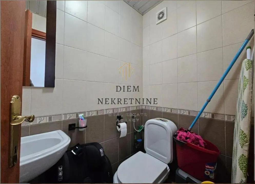 Sale, two bedroom apartment, 76m², Centar, Bar