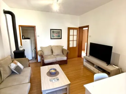 Izdavanje, dvosoban stan, 60m², Gorica C, Podgorica - image 6