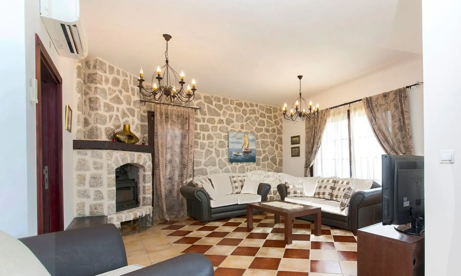 Sale, house, 235m², Kostanjica, Kotor