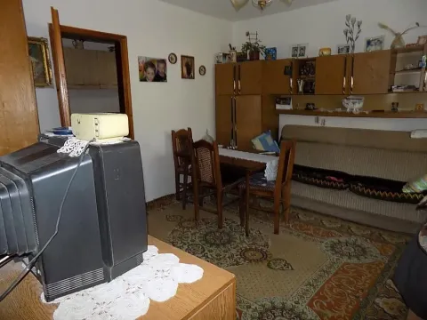 Prodaja, kuća, 220m², Centar, Jagodina