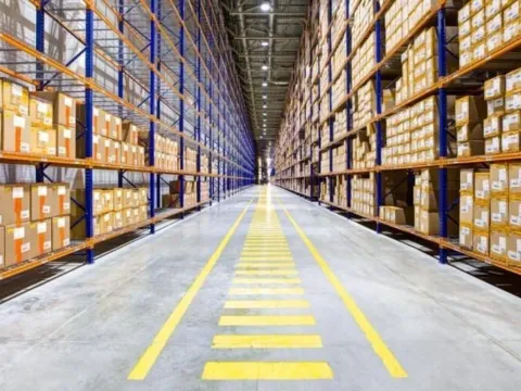 Izdavanje, poslovni prostor, 530m², Niš, Srbija