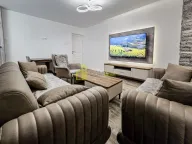 Prodaja, trosoban stan, 74m², Pobrežje, Podgorica - image 4