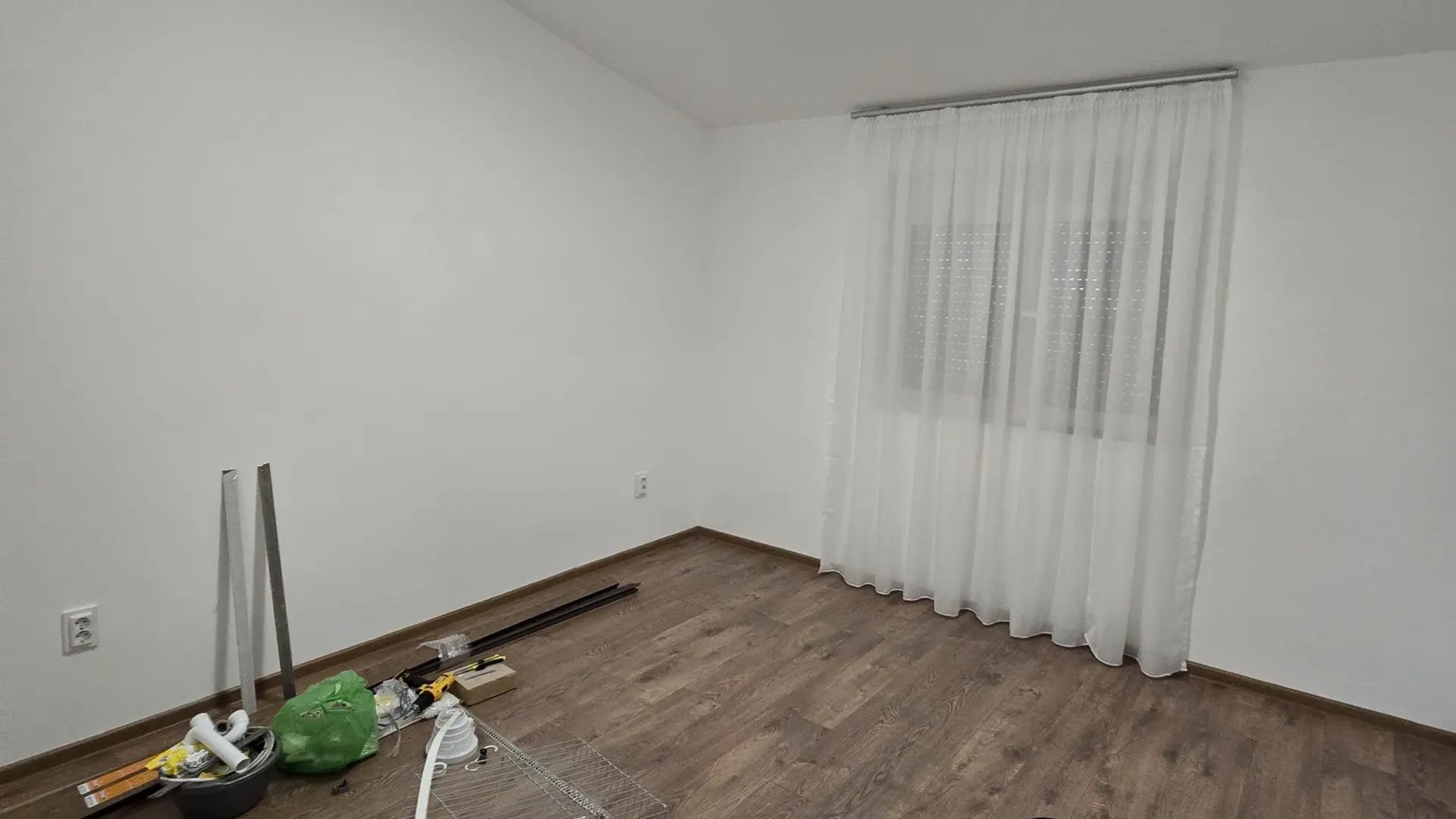 Rent, three bedroom apartment, 180m², Tološi, Podgorica