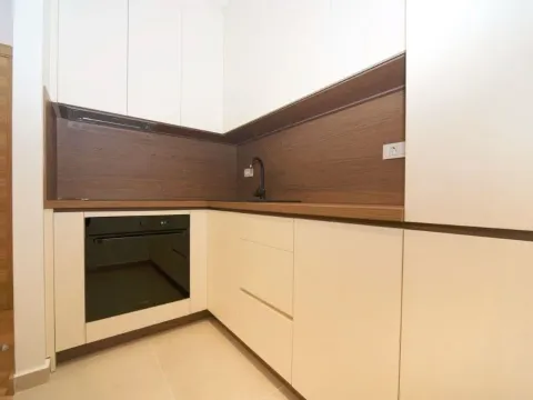 Izdavanje, jednosoban stan, 47m², City Kvart, Podgorica - image 3