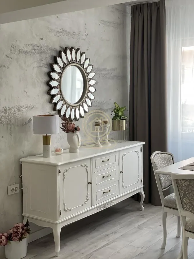 Izdavanje, četvorosoban stan, 120m², Pantelej, Niš